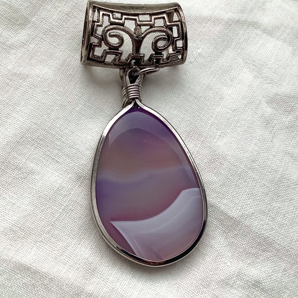 💜 Scarf Pendant - Picture 1 of 6